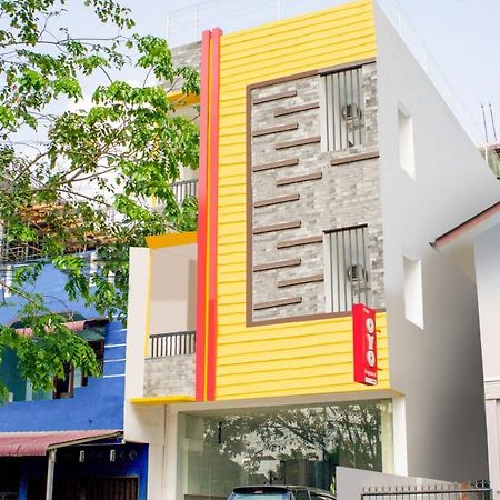 Super Oyo 1183 Papakoel Hotel Медан Екстериор снимка