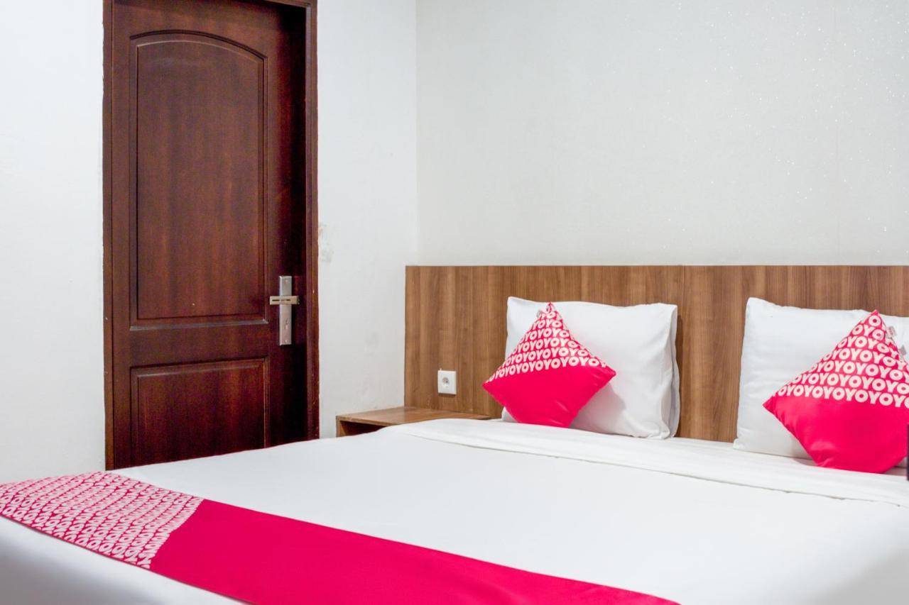 Super Oyo 1183 Papakoel Hotel Медан Екстериор снимка