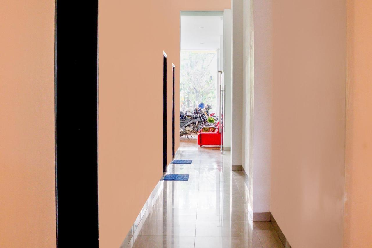 Super Oyo 1183 Papakoel Hotel Медан Екстериор снимка