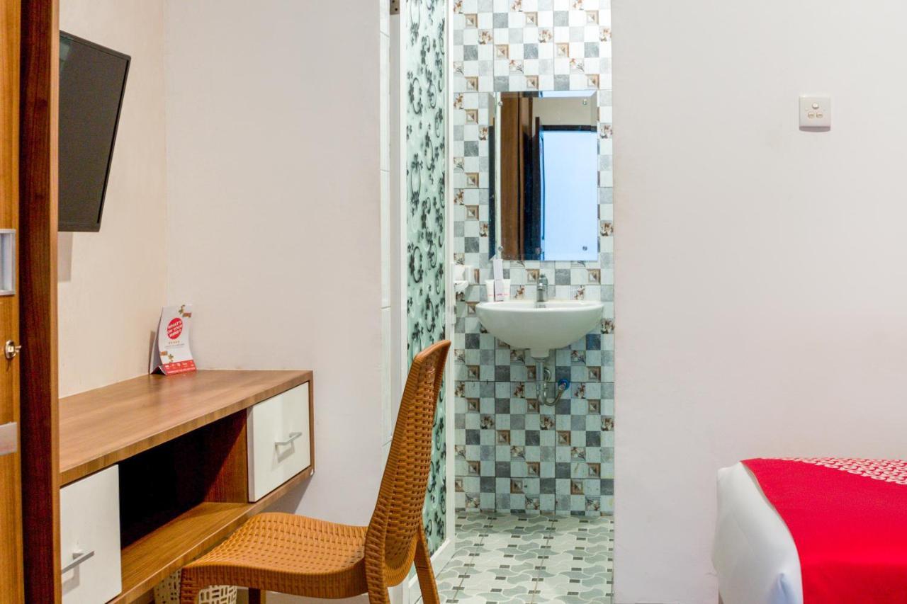 Super Oyo 1183 Papakoel Hotel Медан Екстериор снимка